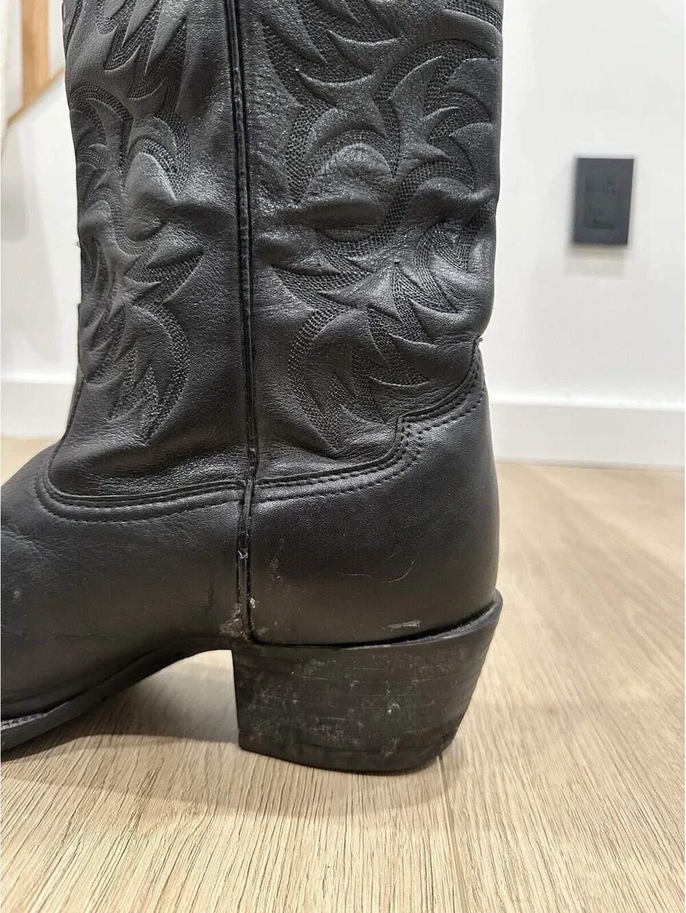 Ariat this used